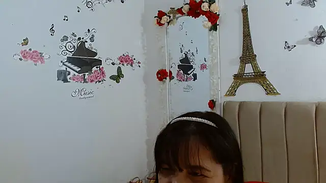 Snapshot of Sexylove_1977 chatting on December 14, 10:45 am Sexylove 1977 online show from December 14, 10:45 am