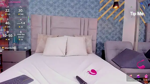 Snapshot of NiiaMoore chatting on October 16, 6:53 pm NiiaMoore online show from October 16, 6:53 pm