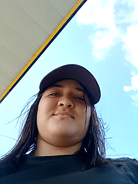 Liancy online show from January 28, 8:15 pm