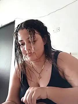 Liancy online show from February 24, 6:15 pm