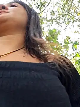 Liancy online show from March 1, 4:44 pm