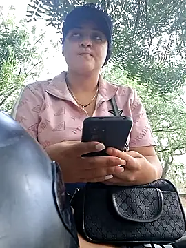 Liancy online show from September 17, 9:05 pm