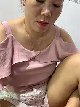 Snapshot of Baby-bigtits chatting on February 26, 2:59 am Baby-bigtits online show from February 26, 2:59 am