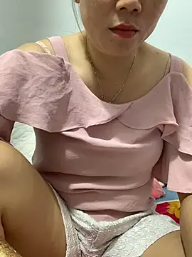 Snapshot of Baby-bigtits chatting on February 26, 9:53 am Baby-bigtits online show from February 26, 9:53 am