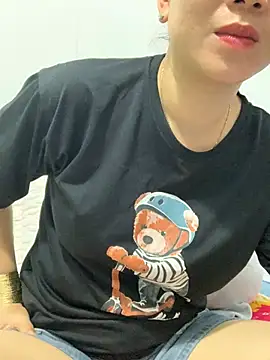 Snapshot of Baby-bigtits chatting on March 1, 3:43 am Baby-bigtits online show from March 1, 3:43 am