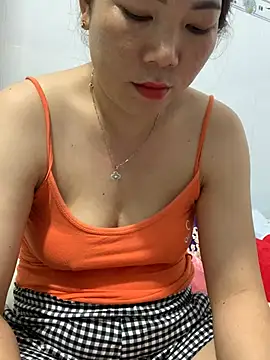 Snapshot of Baby-bigtits chatting on March 19, 10:33 am Baby-bigtits online show from March 19, 10:33 am