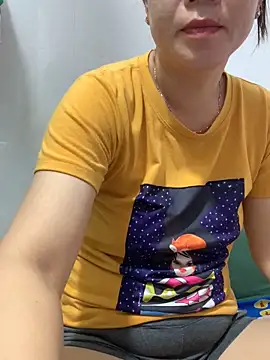 Snapshot of Baby-bigtits chatting on September 15, 12:10 am Baby-bigtits online show from September 15, 12:10 am