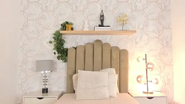 Snapshot of Roma__love chatting on January 13, 12:13 pm Roma  love online show from January 13, 12:13 pm