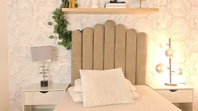 Snapshot of Roma__love chatting on January 26, 11:50 am Roma  love online show from January 26, 11:50 am