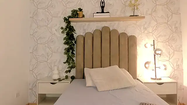 Snapshot of Roma__love chatting on March 3, 11:22 am Roma  love online show from March 3, 11:22 am