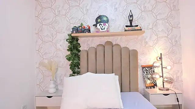 Roma  love online show from November 1, 12:07 pm