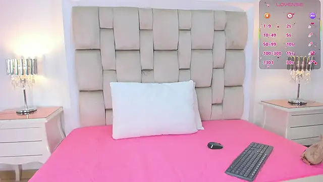 Roma  love online show from November 13, 12:48 pm