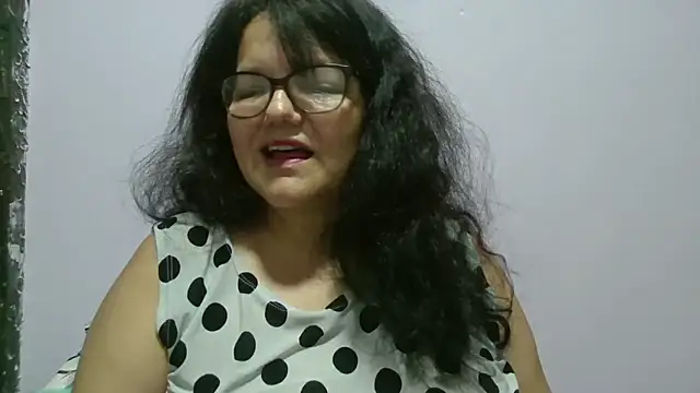 Snapshot of kassandra02 chatting on May 11, 3:01 am kassandra02 online show from May 11, 3:01 am