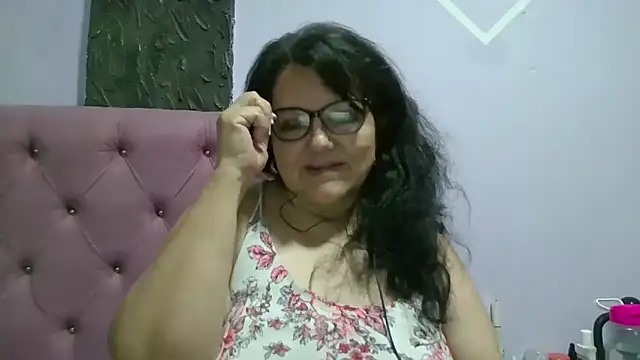 Snapshot of kassandra02 chatting on May 25, 3:01 am kassandra02 online show from May 25, 3:01 am