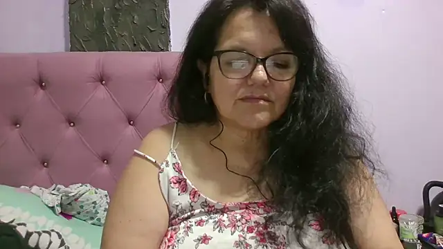 Snapshot of kassandra02 chatting on June 5, 3:35 am kassandra02 online show from June 5, 3:35 am