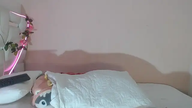 Vivi bless online show from February 9, 9:52 pm