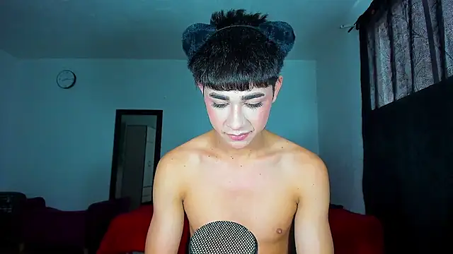 DavidfullOFlove online show from February 24, 6:04 pm