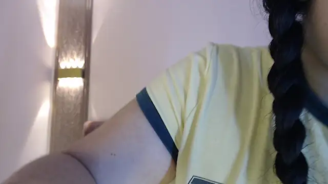 AgathaLynx online show from March 4, 11:40 am