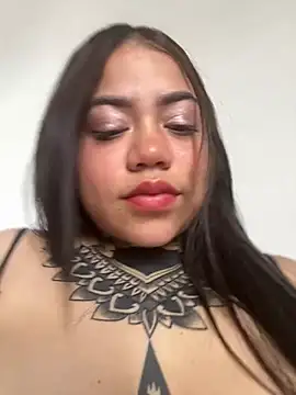 Snapshot of aliensexy chatting on February 7, 7:06 pm aliensexy online show from February 7, 7:06 pm