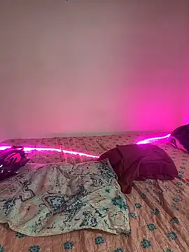 aliensexy online show from November 23, 9:03 pm