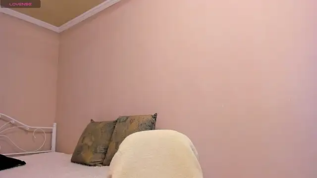 Snapshot of _cleopattra_ chatting on December 12, 8:14 am cleopattra online show from December 12, 8:14 am