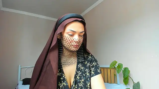 Snapshot of _cleopattra_ chatting on December 15, 7:23 am cleopattra online show from December 15, 7:23 am