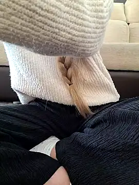 Snapshot of Mary_anes chatting on February 22, 2:52 pm Mary anes online show from February 22, 2:52 pm