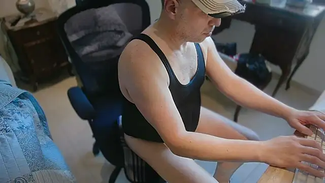 slzypvtpig online show from April 25, 1:41 pm