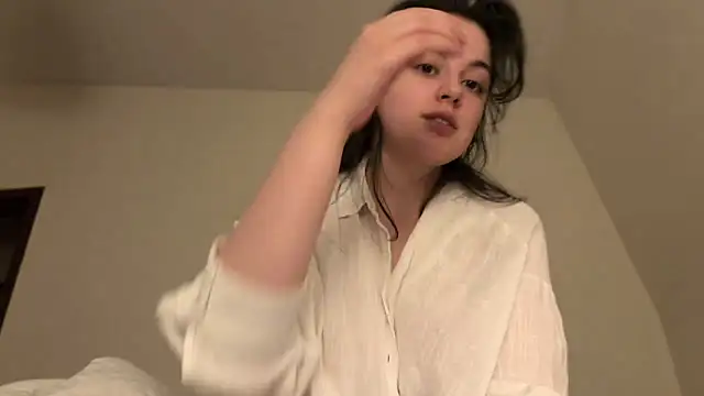 Snapshot of OohBunny chatting on June 19, 8:45 pm OohBunny online show from June 19, 8:45 pm