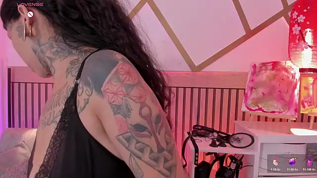 Snapshot of NinaInk chatting on July 23, 1:53 pm NinaInk online show from July 23, 1:53 pm