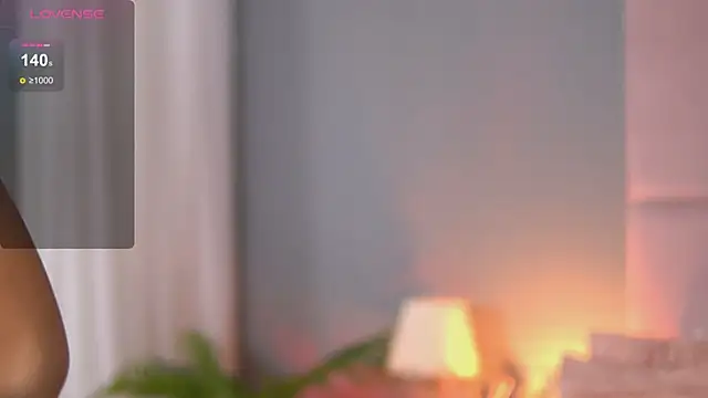 Snapshot of AlmaLuv chatting on February 12, 1:27 pm AlmaLuv online show from February 12, 1:27 pm