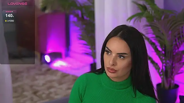 Snapshot of AlmaLuv chatting on March 7, 4:35 am AlmaLuv online show from March 7, 4:35 am