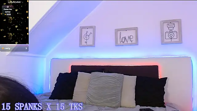 Snapshot of Tifanny_grey chatting on December 22, 12:07 am Tifanny grey online show from December 22, 12:07 am