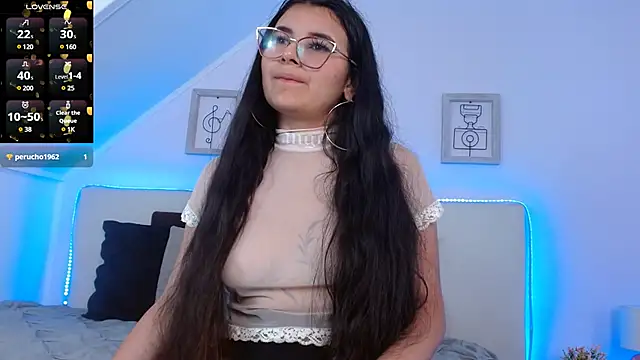 Snapshot of Tifanny_grey chatting on January 31, 8:43 pm Tifanny grey online show from January 31, 8:43 pm