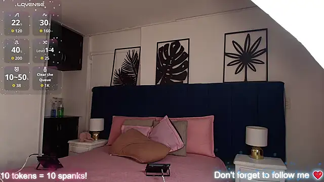 Snapshot of Tifanny_grey chatting on October 1, 7:53 pm Tifanny grey online show from October 1, 7:53 pm