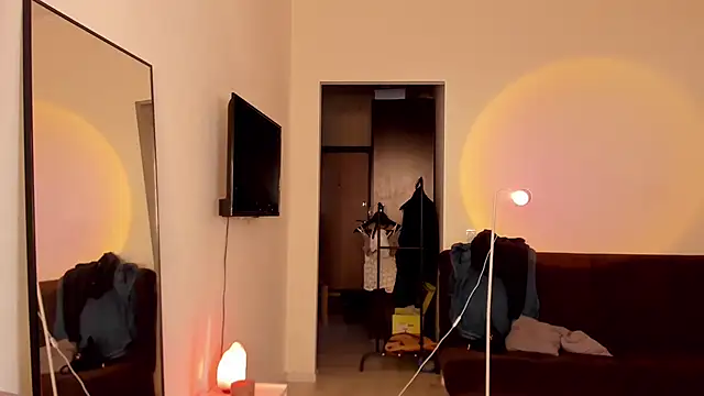 elliemintlover online show from September 30, 8:36 pm