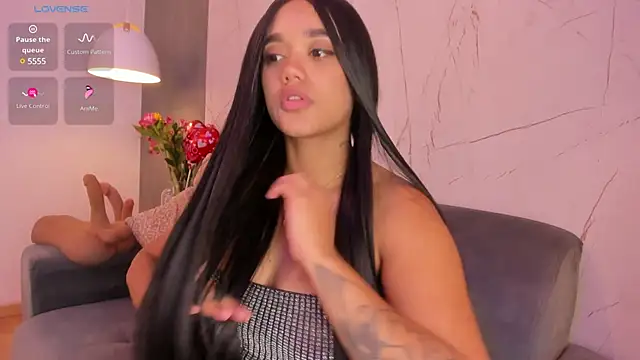 Snapshot of ElaEndez_ chatting on March 18, 3:53 pm ElaEndez online show from March 18, 3:53 pm