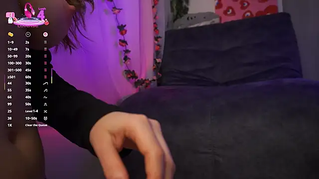 Snapshot of GlamourNova chatting on March 21, 8:08 pm GlamourNova online show from March 21, 8:08 pm