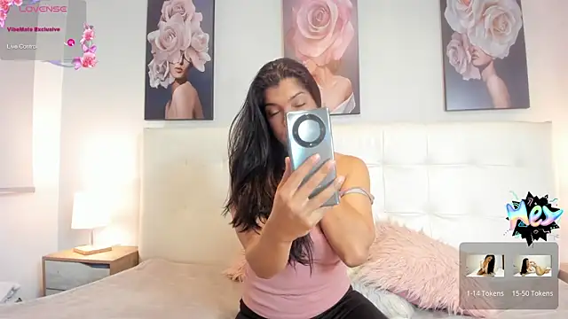 Sweetdreamses  online show from January 10, 12:26 pm