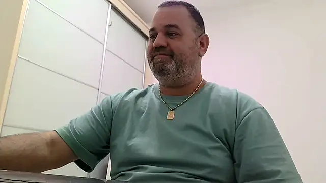 Snapshot of your_man85 chatting on February 13, 4:50 pm your man85 online show from February 13, 4:50 pm