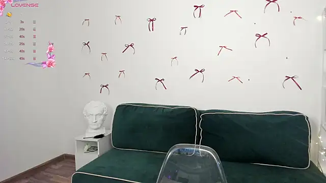 Snapshot of miissblonde chatting on February 7, 2:29 am miissblonde online show from February 7, 2:29 am