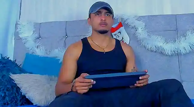 Mateo Reales online show from December 19, 3:29 am