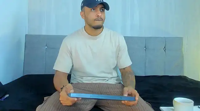 Mateo Reales online show from March 18, 4:37 am