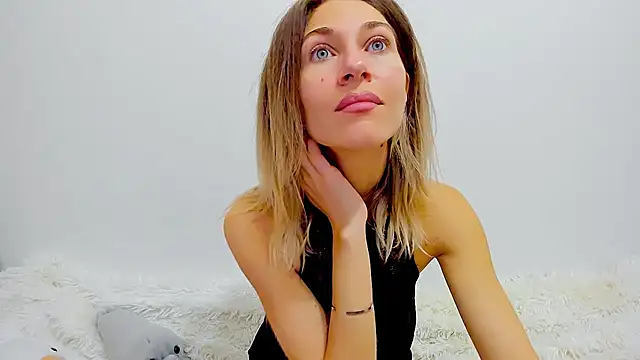 Mona Cruz online show from January 12, 5:24 am