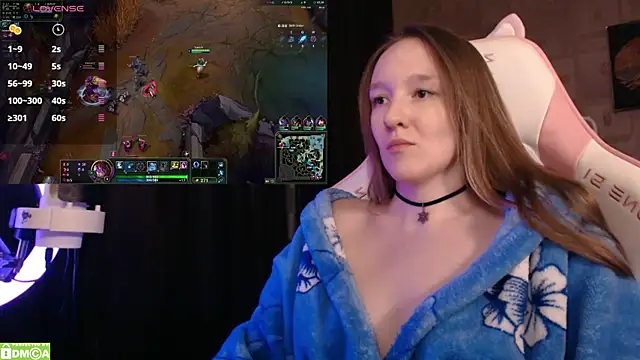 MoonlishSiren online show from March 2, 9:11 pm