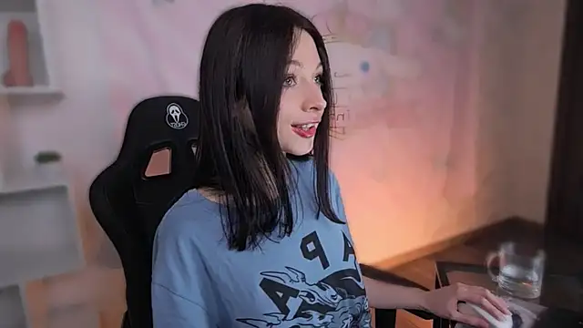 Only   Yours online show from March 14, 1:16 am