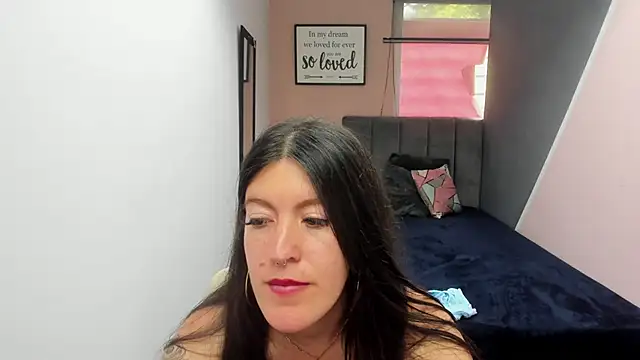LiaCooper  online show from February 13, 3:03 pm