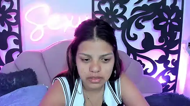 Snapshot of your_little_naughty1 chatting on January 8, 11:10 am your little naughty1 online show from January 8, 11:10 am