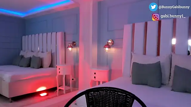 gabi bunny online show from October 31, 5:47 pm