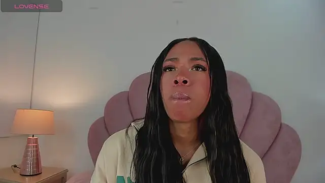 Nicole Paradise online show from February 12, 12:55 pm